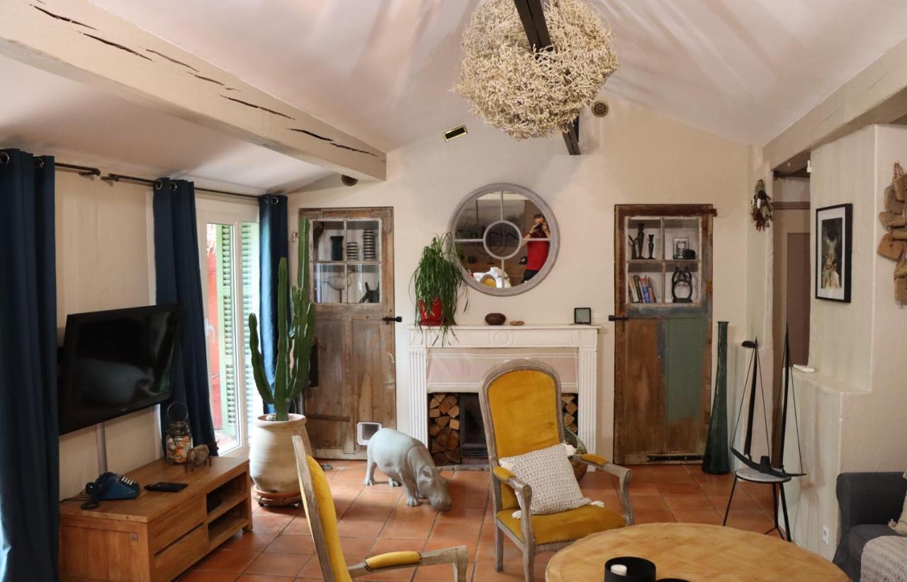 Grand loft de charme, place du village à Thuir Extérieur photo